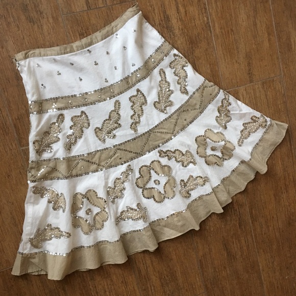 BCBGMAXAZRIA tan & white sequence skirt - Picture 2 of 8